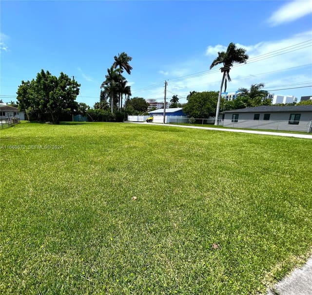 212 NE 1st Street, Dania Country Club Estate, Dania Beach, FL