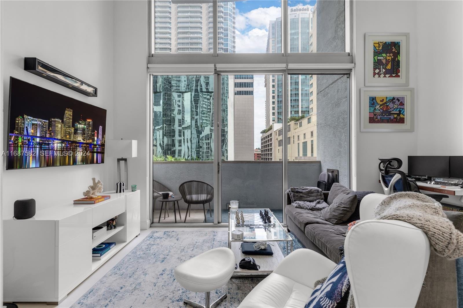 1060 Brickell Avenue 409, Miami, FL 33131 photo 2