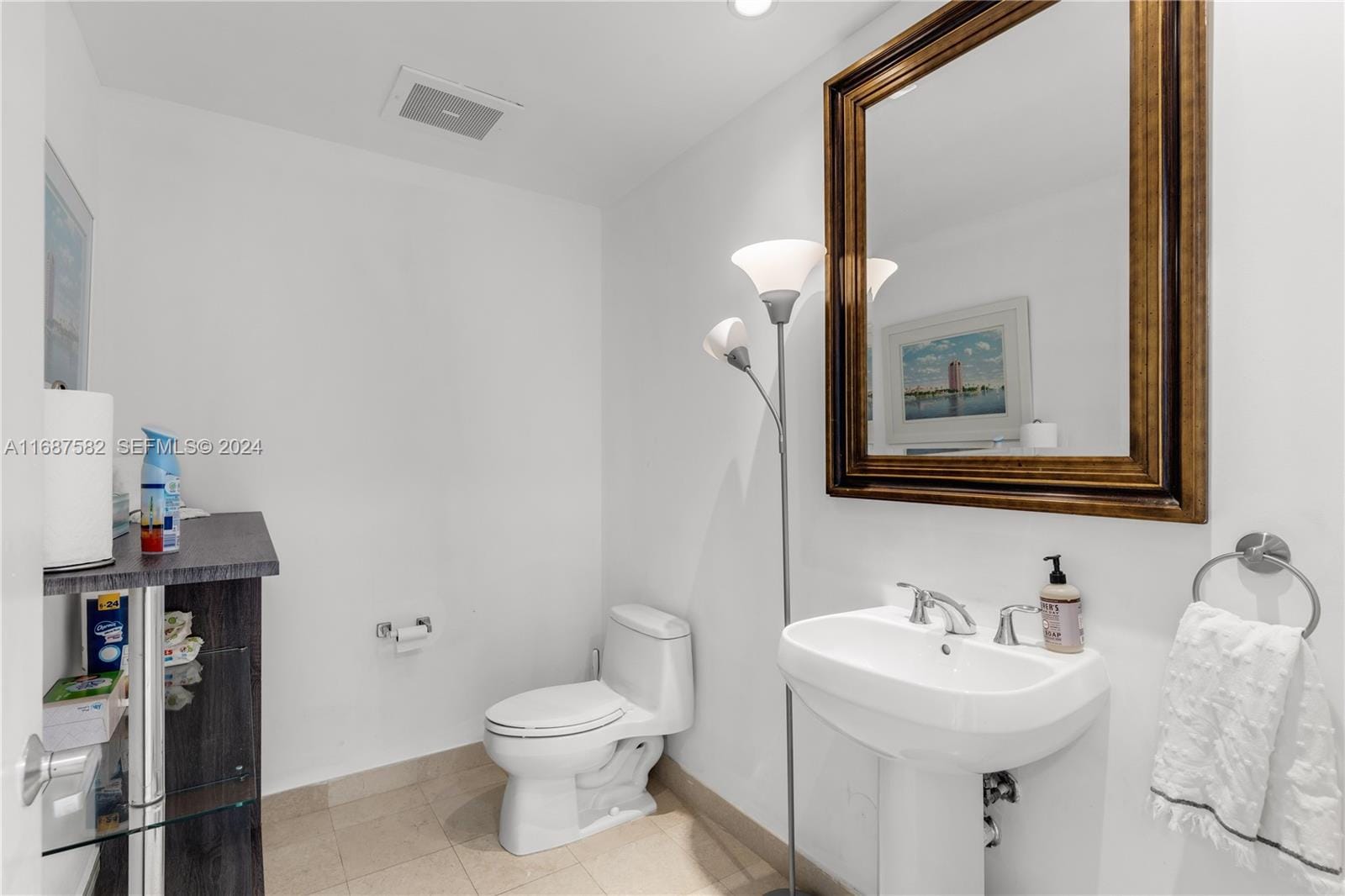 1060 Brickell Avenue 409, Miami, FL 33131 photo 11