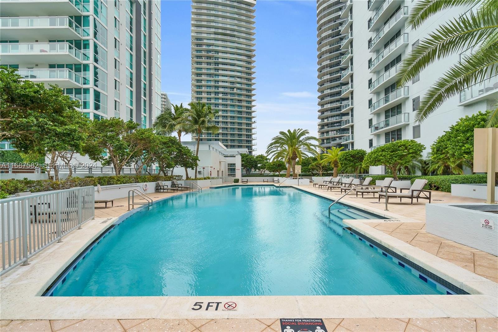 1060 Brickell Avenue 409, Miami, FL 33131 photo 19