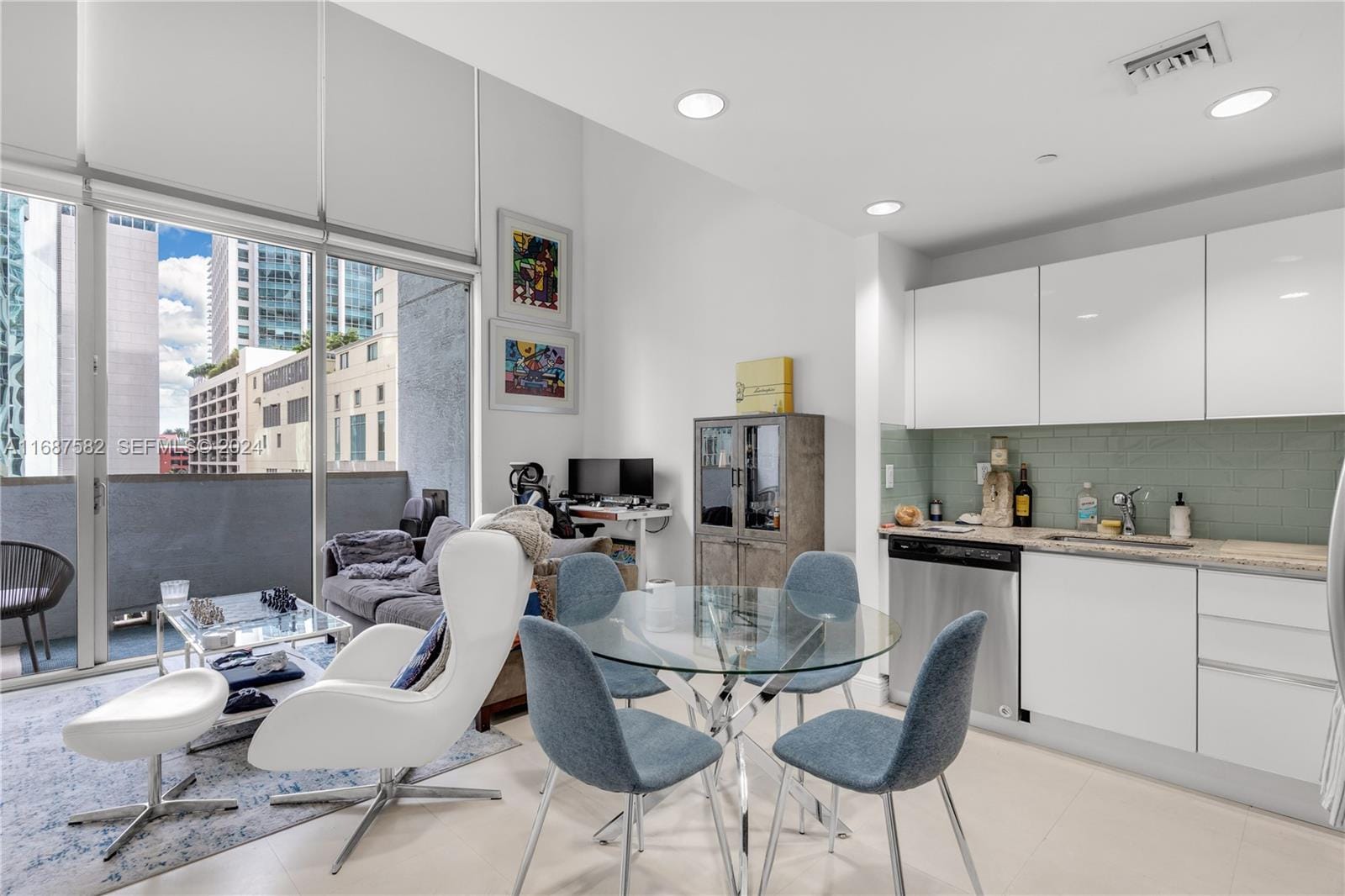 1060 Brickell Avenue 409, Miami, FL 33131 photo 5