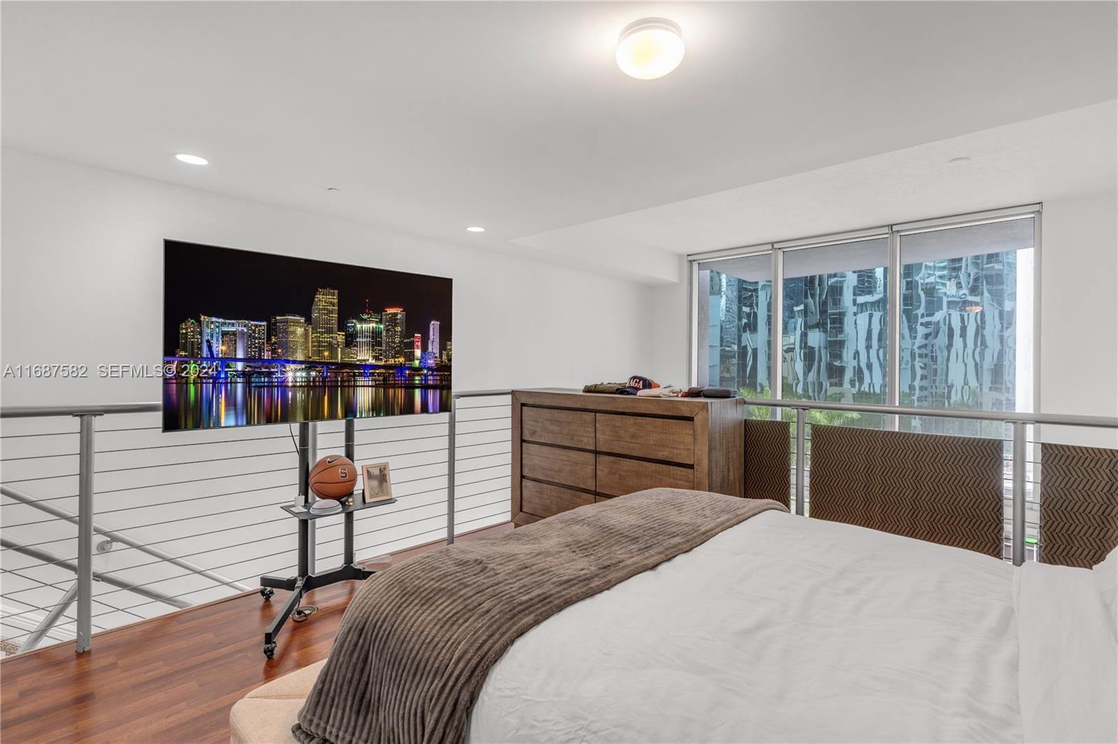 1060 Brickell Avenue 409, Miami, FL 33131 photo 9