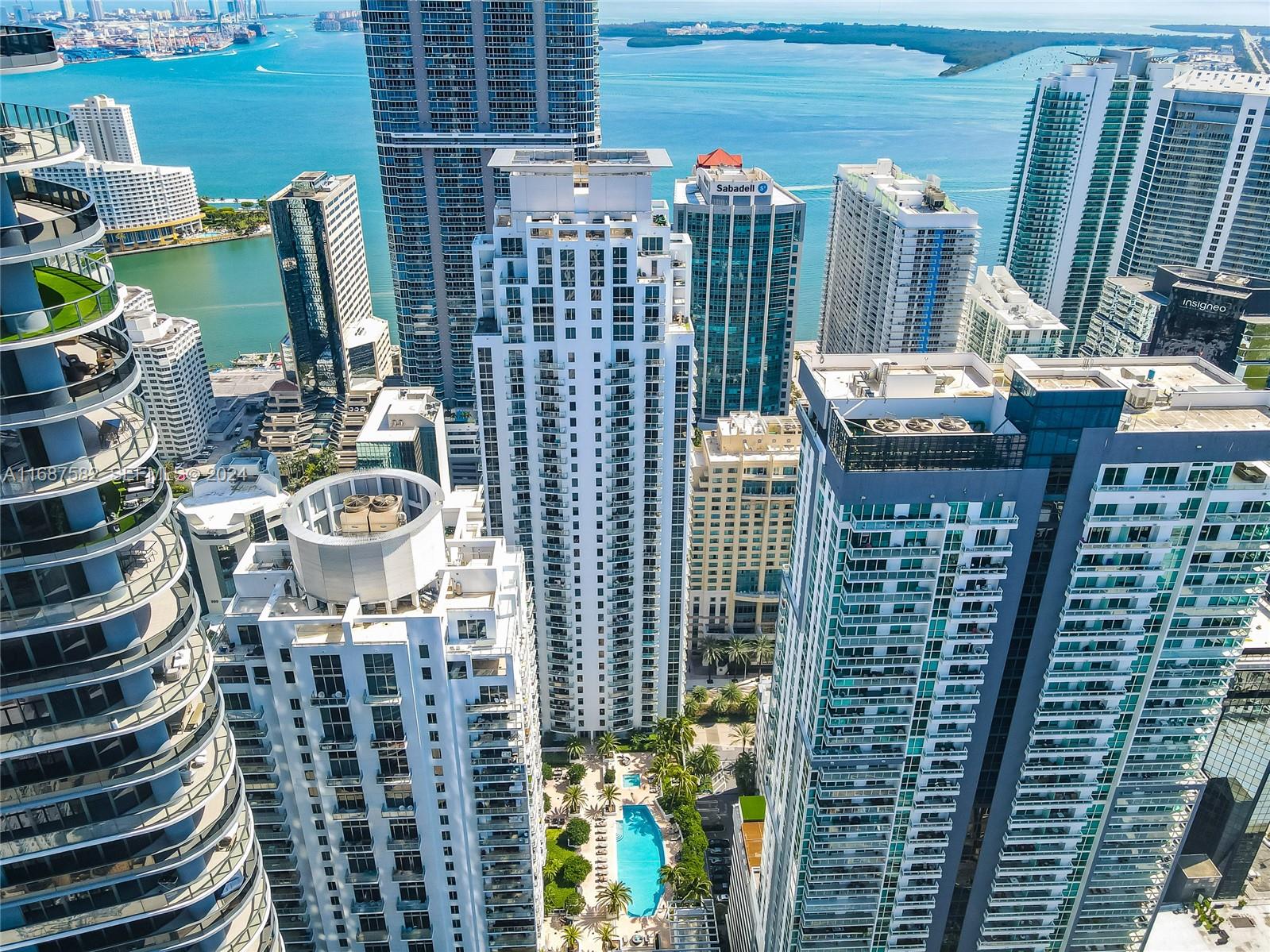 1060 Brickell Avenue 409, Miami, FL 33131, Miami