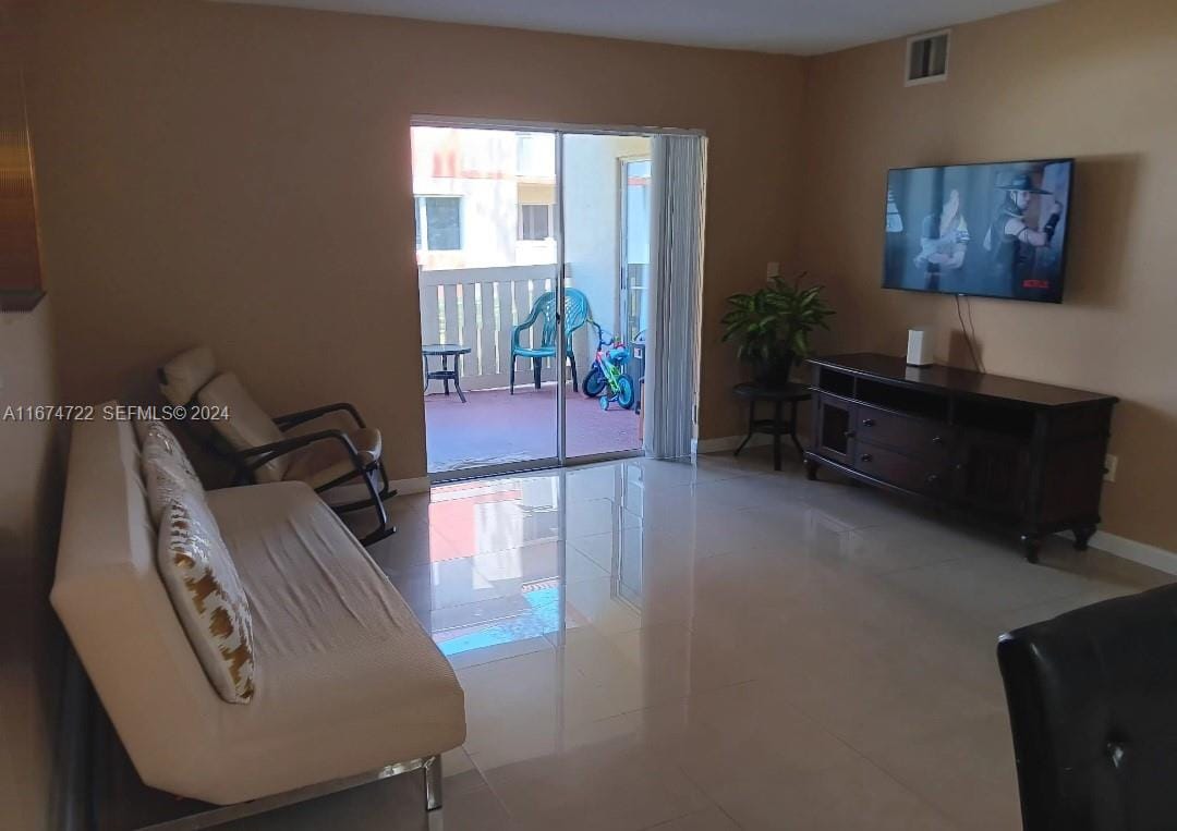 18870 NW 57th Avenue 108, Hialeah, FL 33015 photo 16