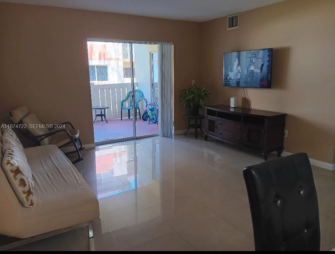 18870 NW 57th Avenue 108, Hialeah, FL 33015 photo 22