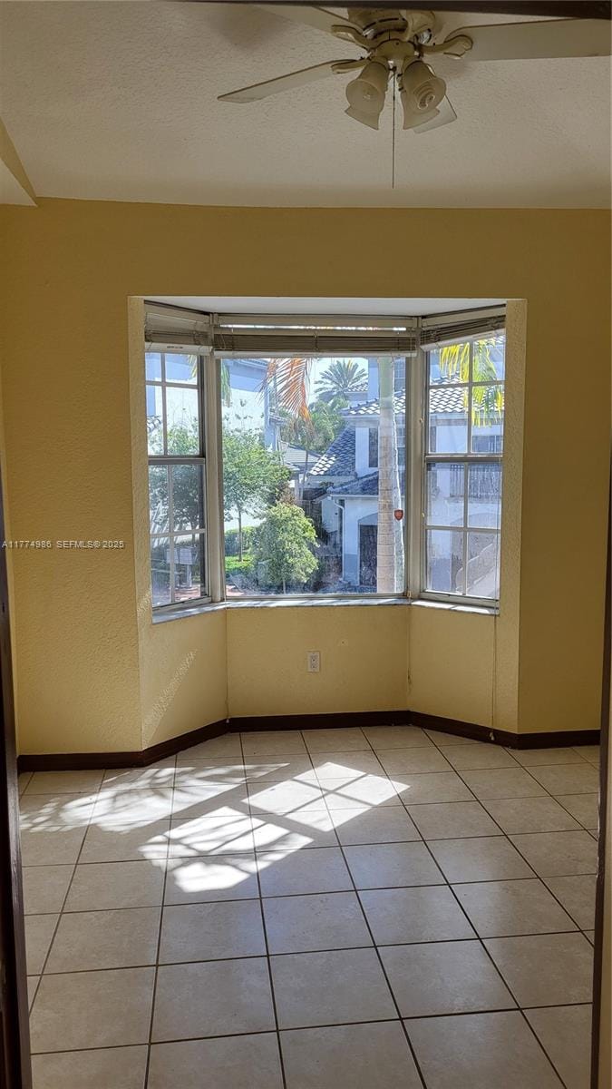715 SW 148th Avenue 604, Sunrise, FL 33325 photo 3