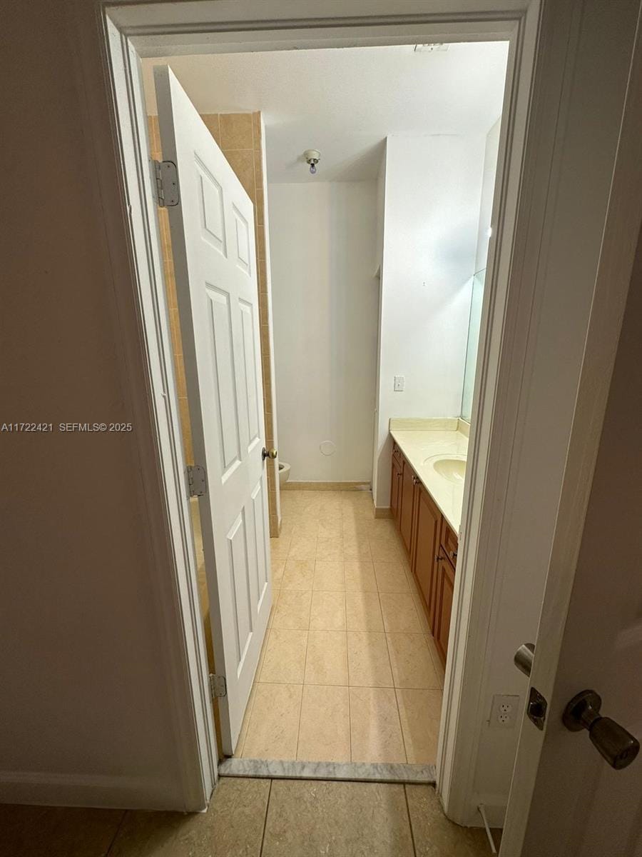 2589 NE 4th Street 205 — photo 11
