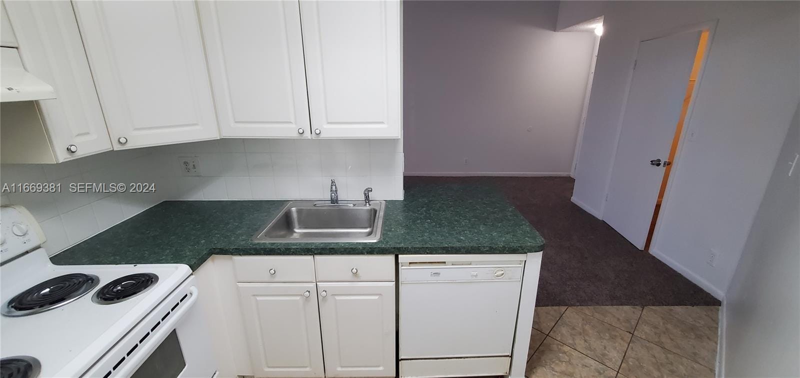 215 Lake Pointe Drive 210, Oakland Park, FL 33309 photo 3