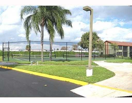 215 Lake Pointe Drive 210, Oakland Park, FL 33309 photo 27