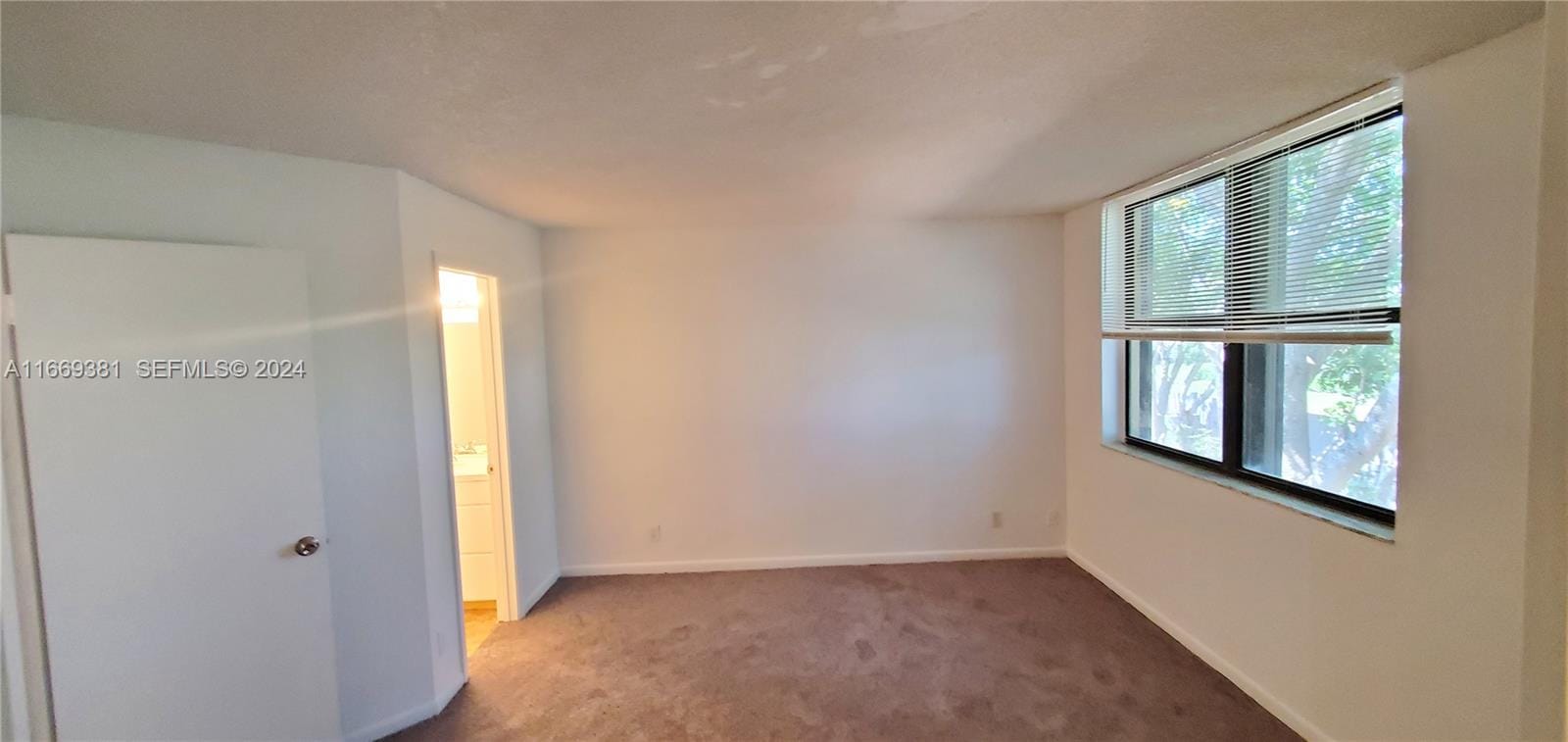 215 Lake Pointe Drive 210, Oakland Park, FL 33309 photo 4