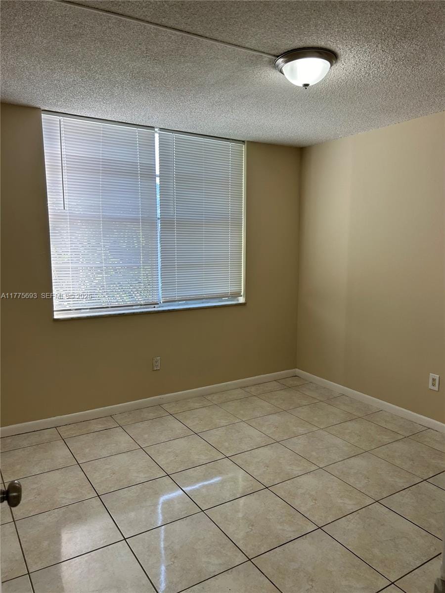 484 NW 165th St Road A-316 — photo 11