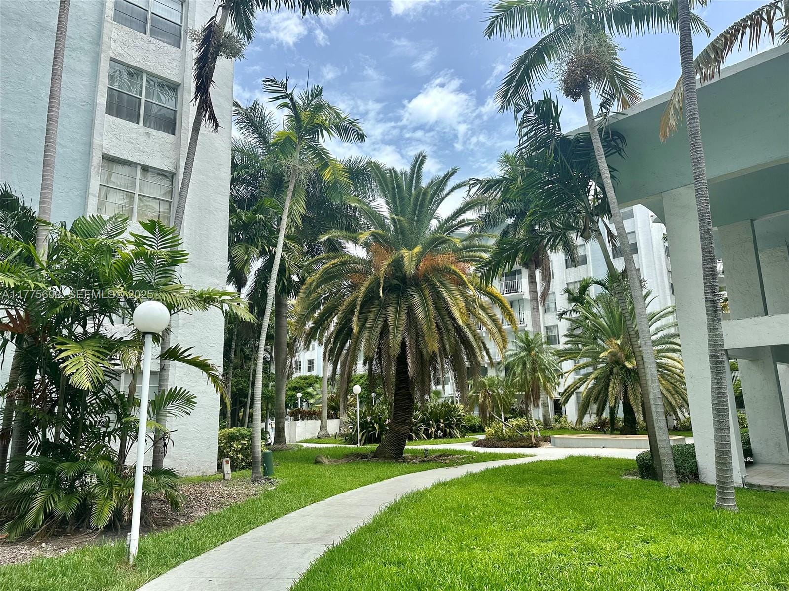 484 NW 165th St Road A-316, Miami, FL 33169 photo 18