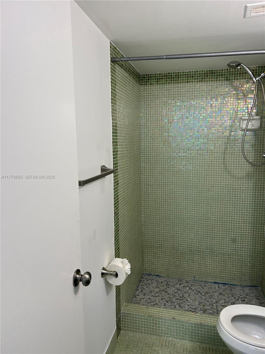 484 NW 165th St Road A-316 — photo 6
