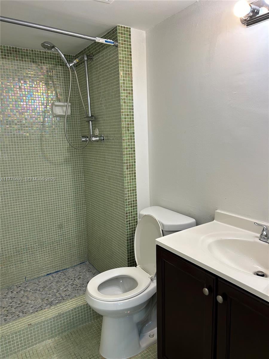 484 NW 165th St Road A-316 — photo 7