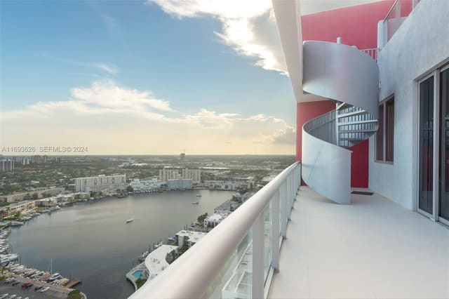 2600 E Hallandale Beach Boulevard T3307, Hallandale Beach, FL 33009