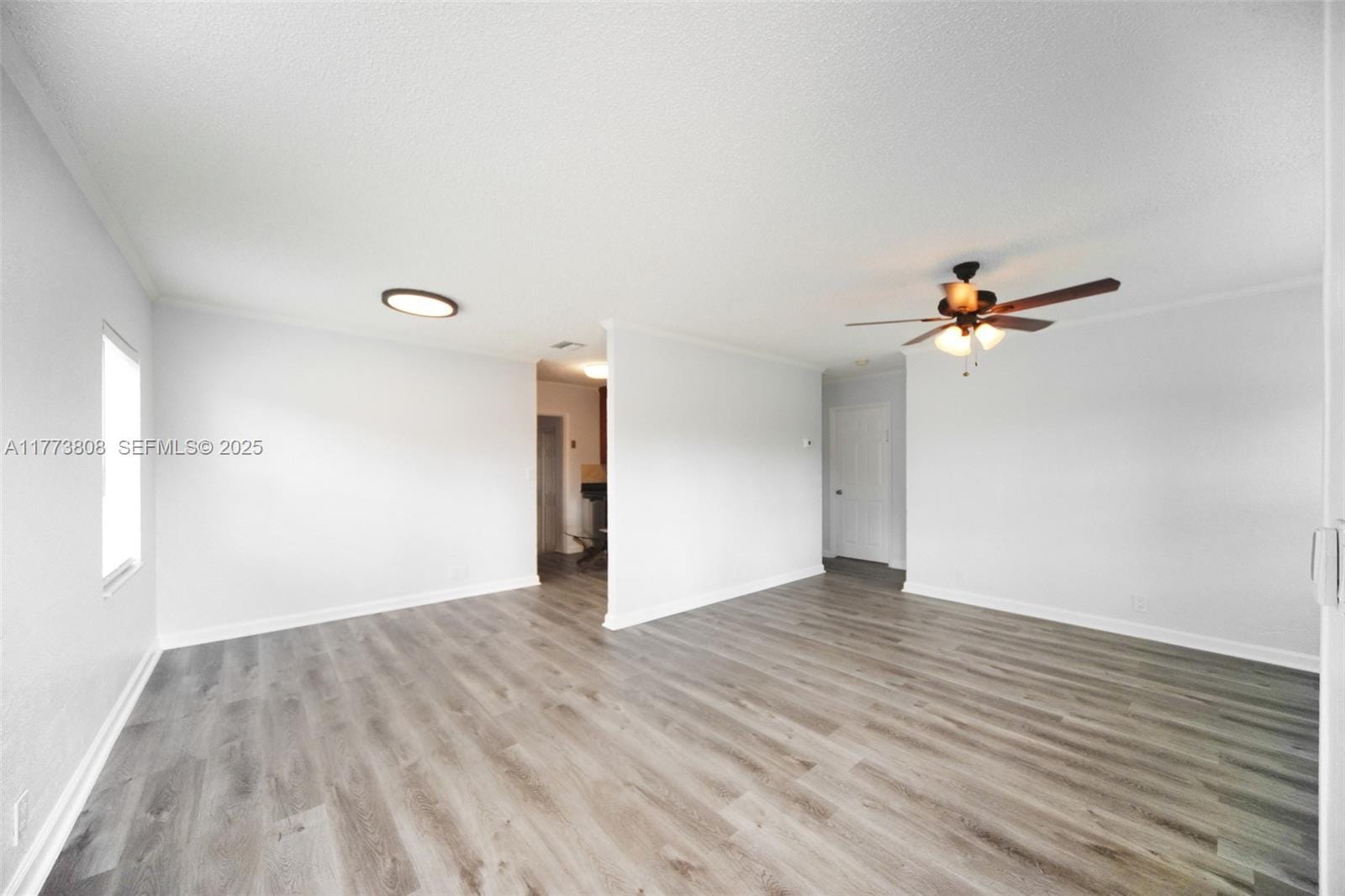 621 Hudson Road — photo 2