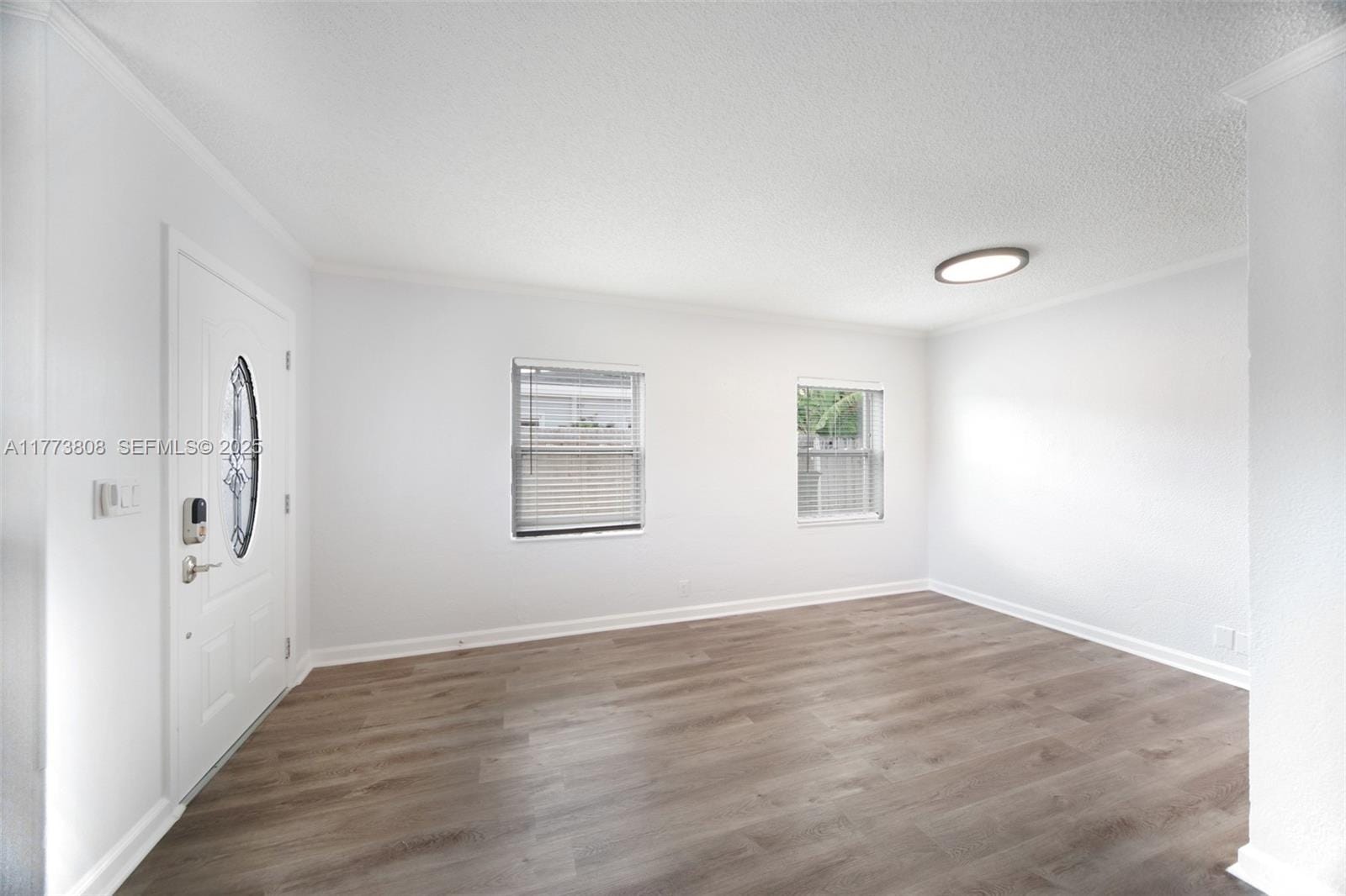 621 Hudson Road — photo 4