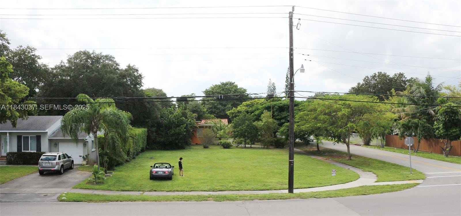 12790 NE 10 Avenue, North Miami, FL 33161 photo 2