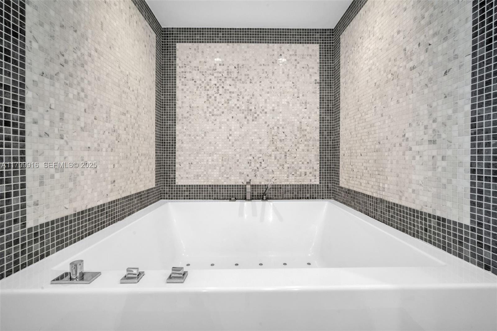 200 Biscayne Boulevard Way 4012 — photo 11