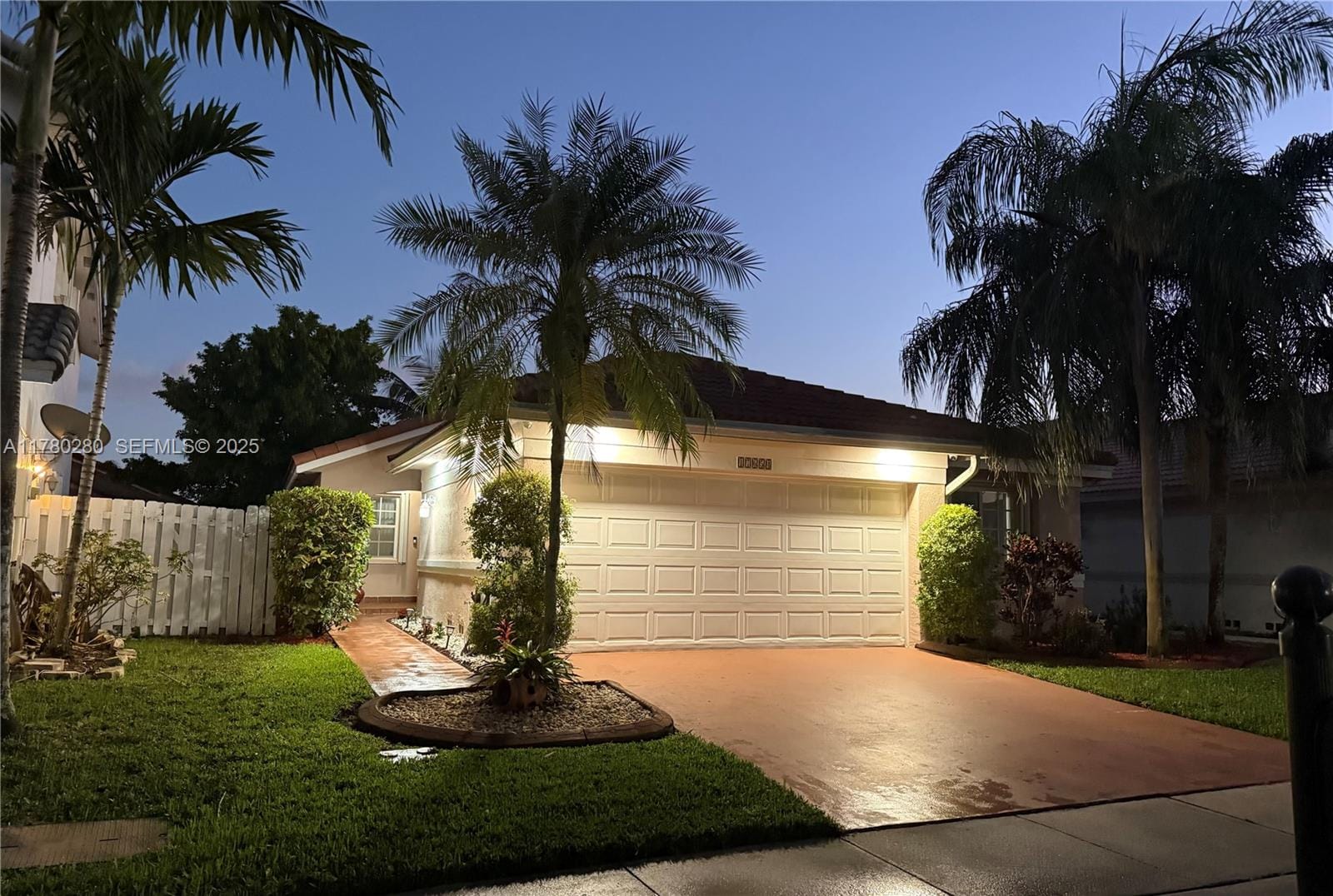 17654 SW 6th Street, Pembroke Pines, FL 33029