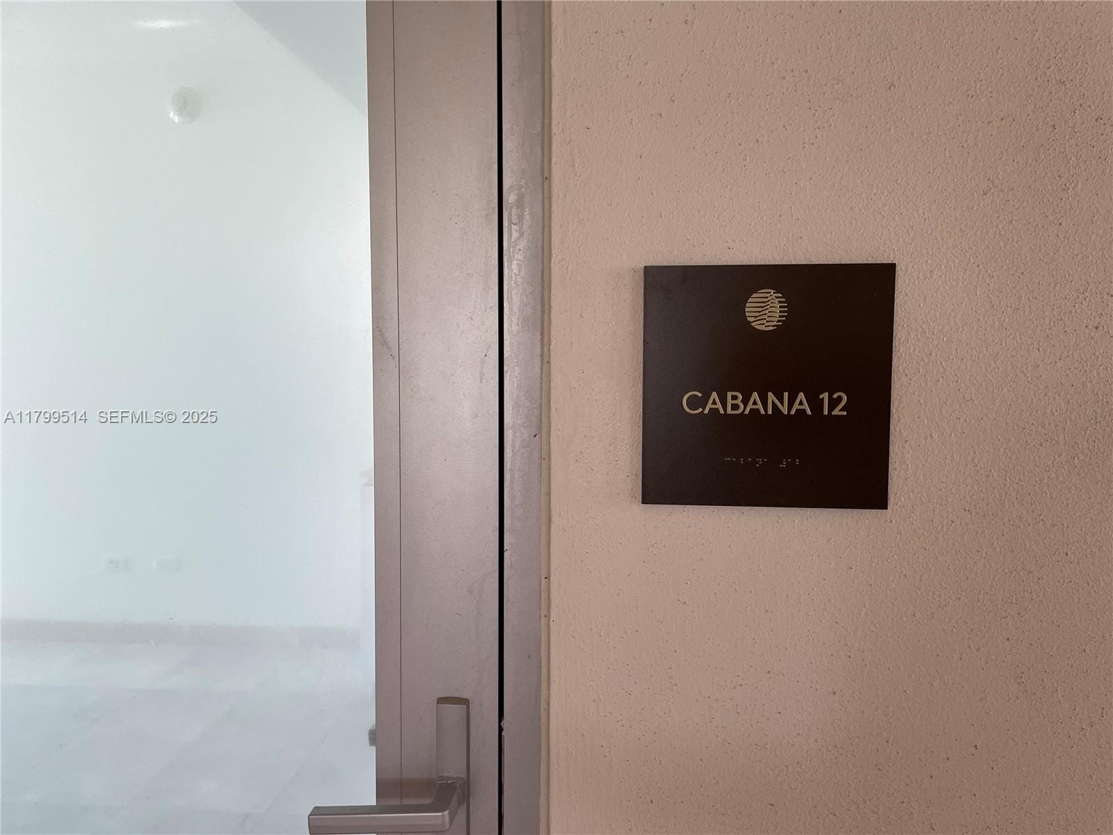 18501 Collins Avenue Cabana 12 — photo 2