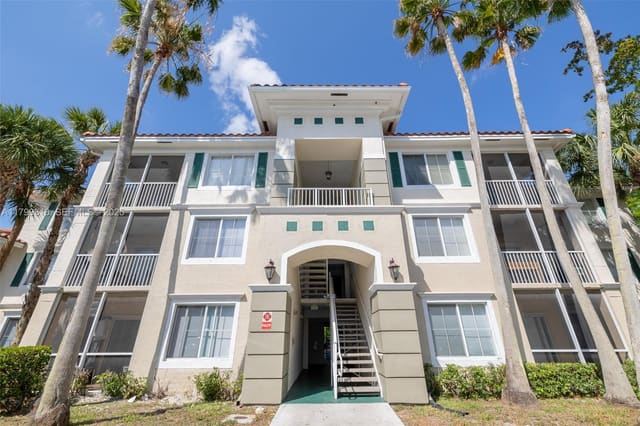 11643 W Atlantic Boulevard 1101, sold in Palms Point, Coral Springs, FL