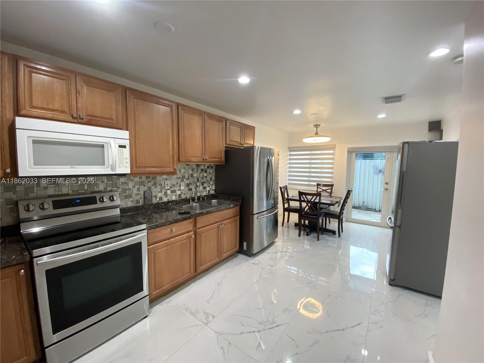 11564 SW 7th Street, Sweetwater, FL 33174 photo 5