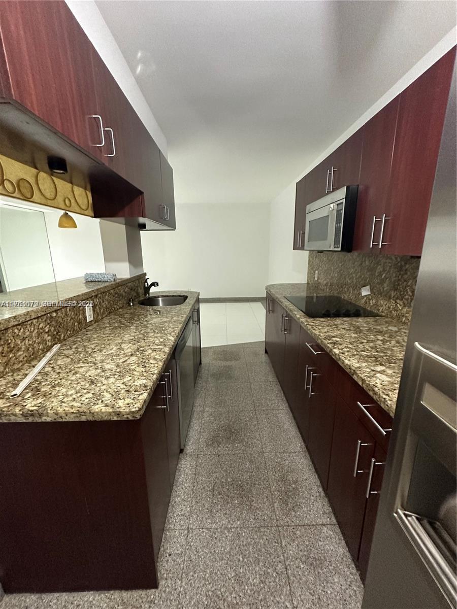 1100 NE 1st Court 105, Hallandale Beach, FL 33009, Hallandale Beach