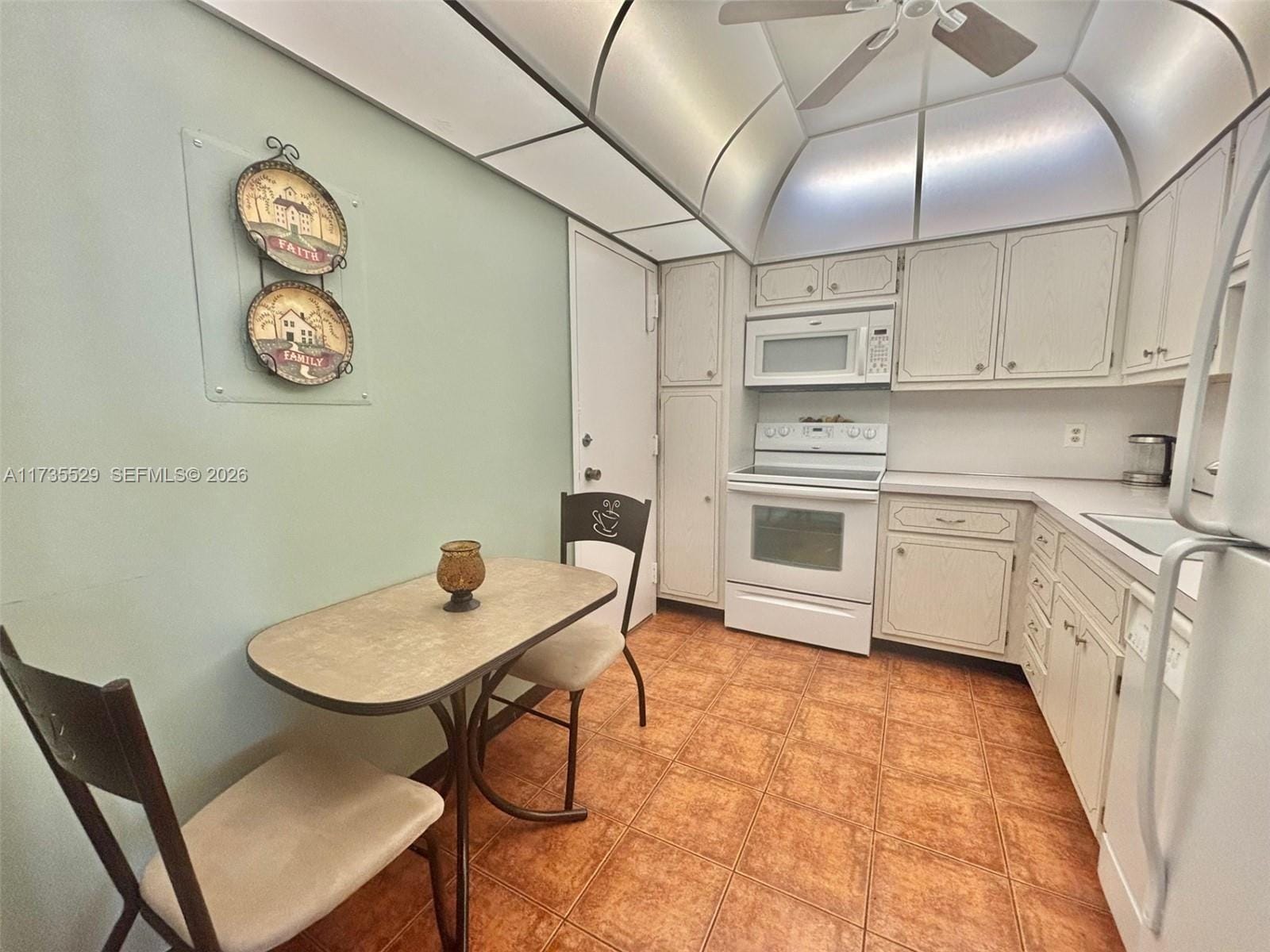 1965 S Ocean Drive 11N — photo 5
