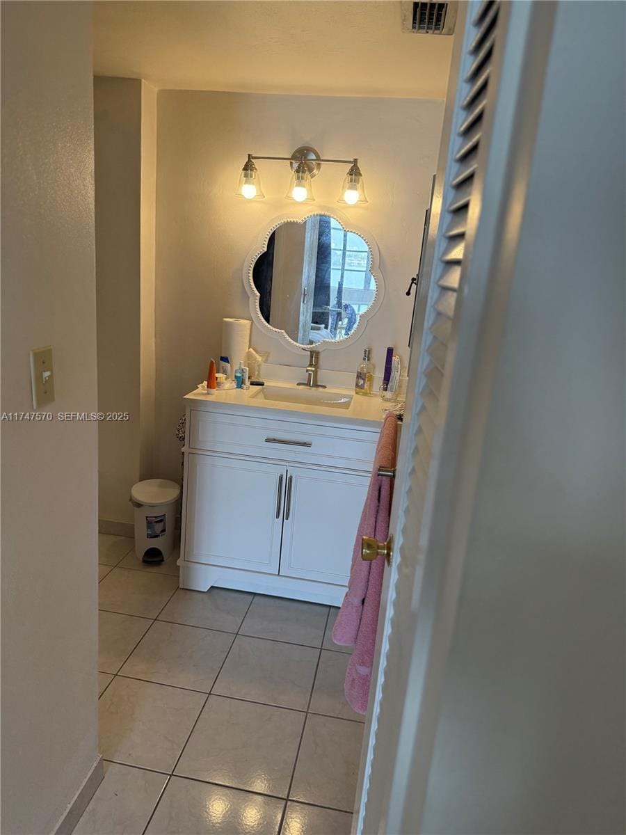 18555 NE 14th Avenue 618 — photo 12
