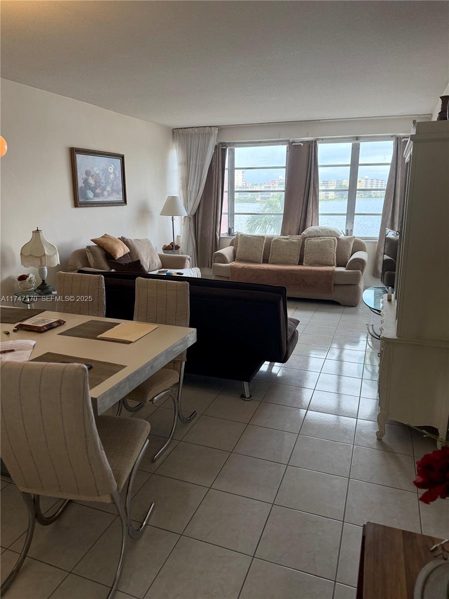 18555 NE 14th Avenue 618, Miami, FL 33179, Miami