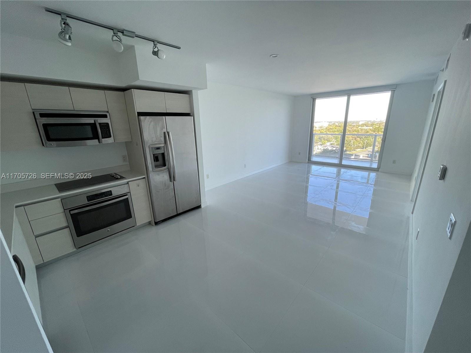 4250 Biscayne Boulevard 1104 — photo 4