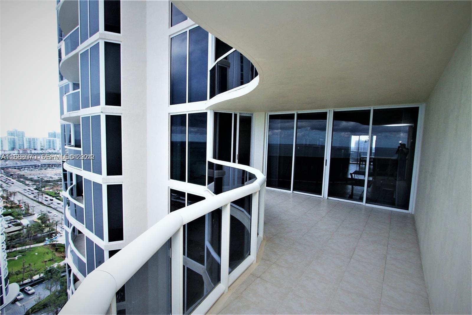 17555 Collins Avenue 2502, Sunny Isles Beach, FL 33160 photo 5