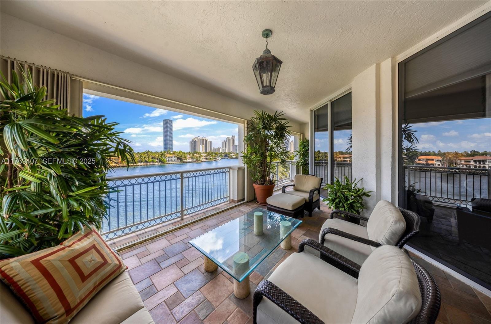 19925 NE 39th Place 402, Aventura, FL 33180