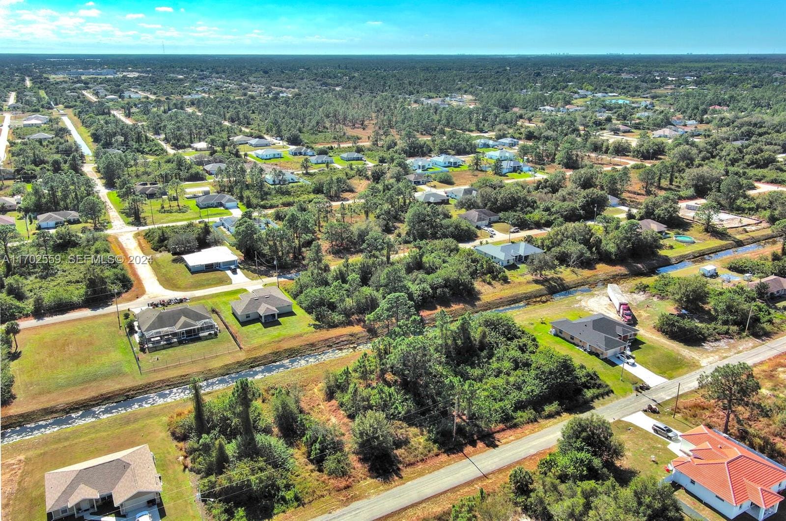 844 Carbon Street E, Lehigh Acres, FL 33974 photo 14