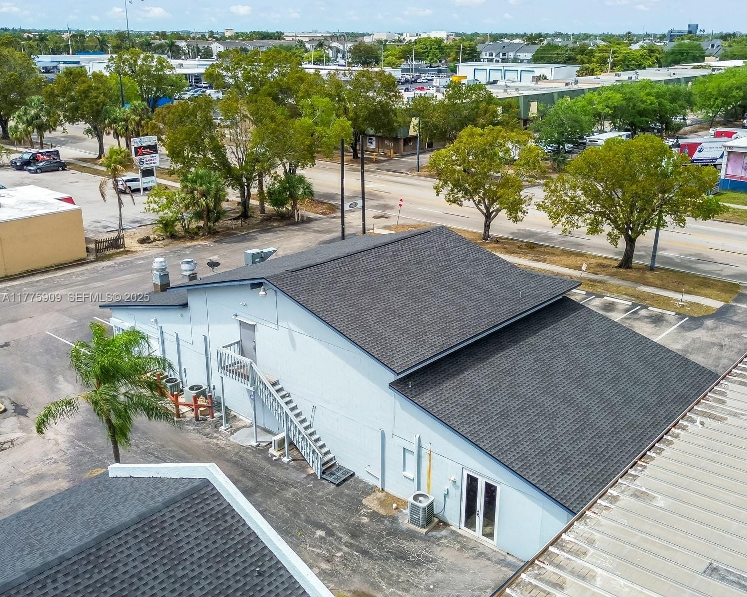3775 Fowler Street — photo 4