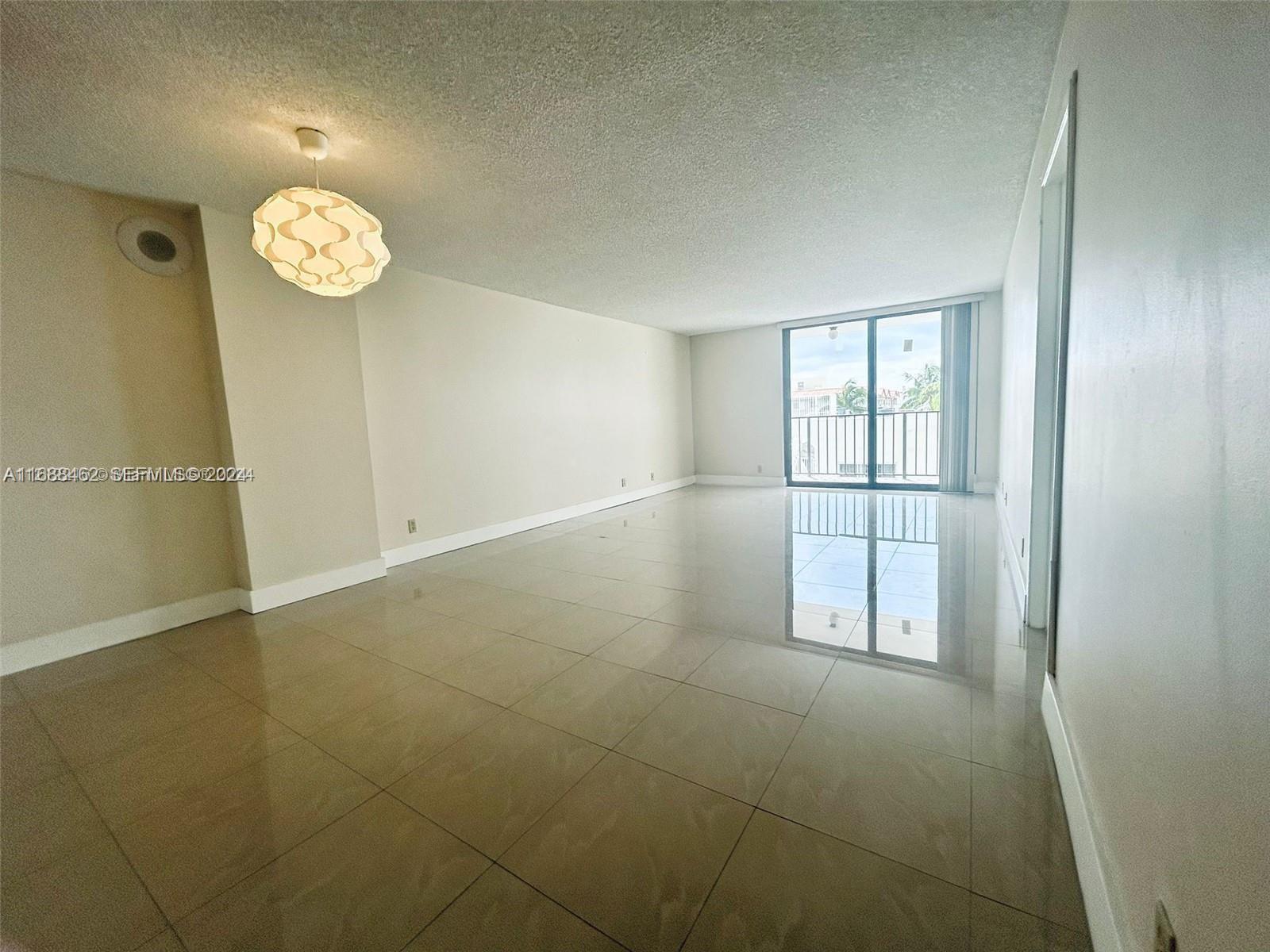 2625 Collins Avenue 409, Miami Beach, FL 33140, Miami Beach