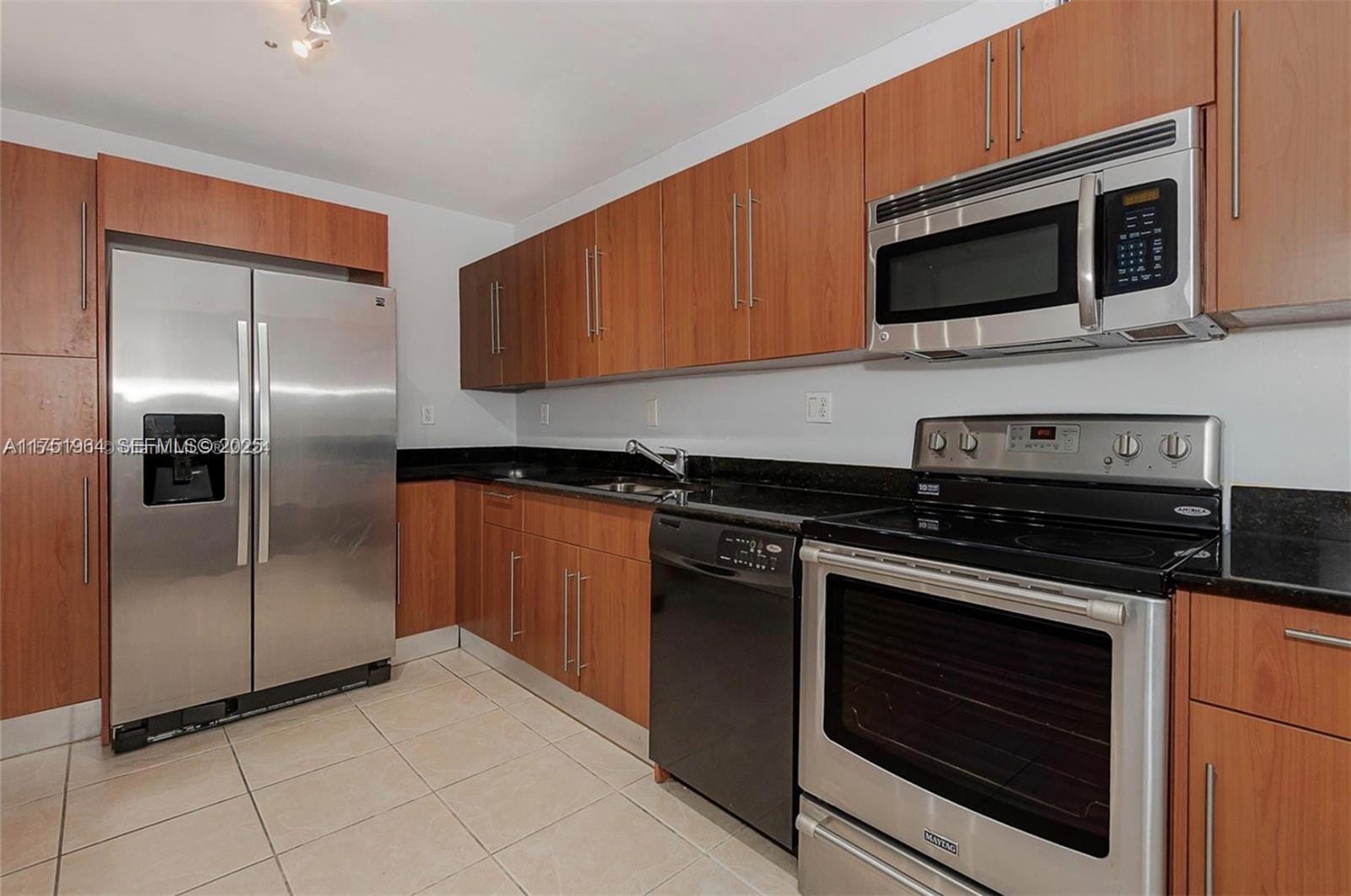 3001 S Ocean Drive 1001 — photo 3