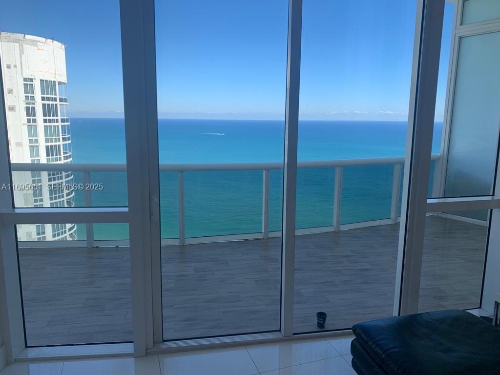 15811 Collins Avenue 4203 — photo 3