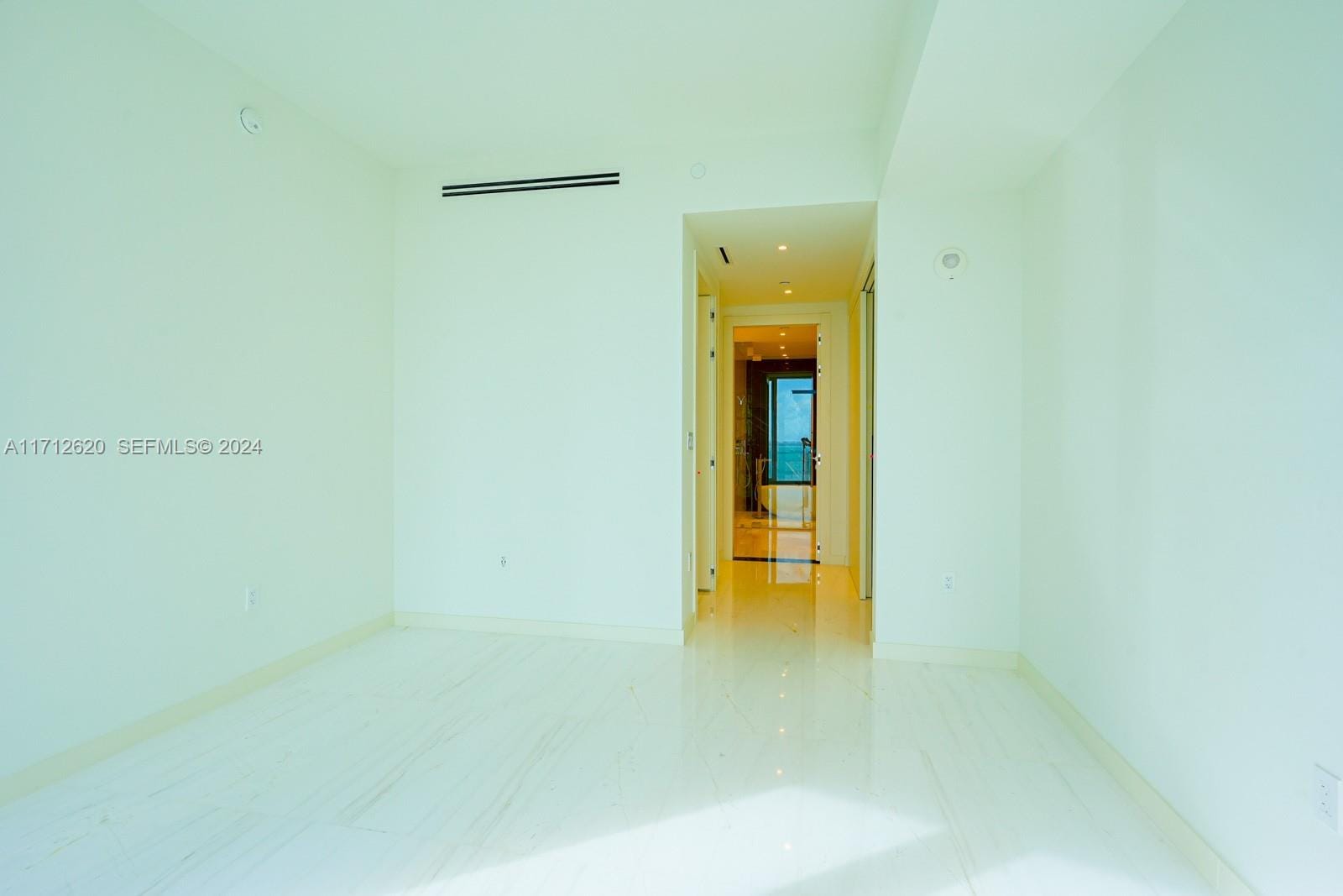 300 Biscayne Boulevard Way 1806 — photo 11