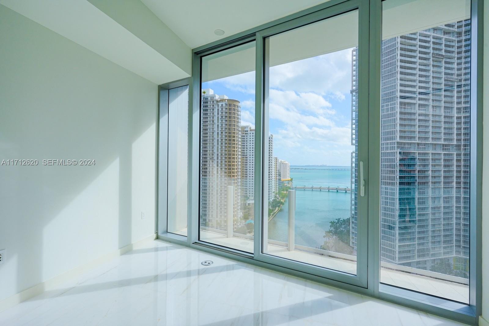 300 Biscayne Boulevard Way 1806 — photo 12