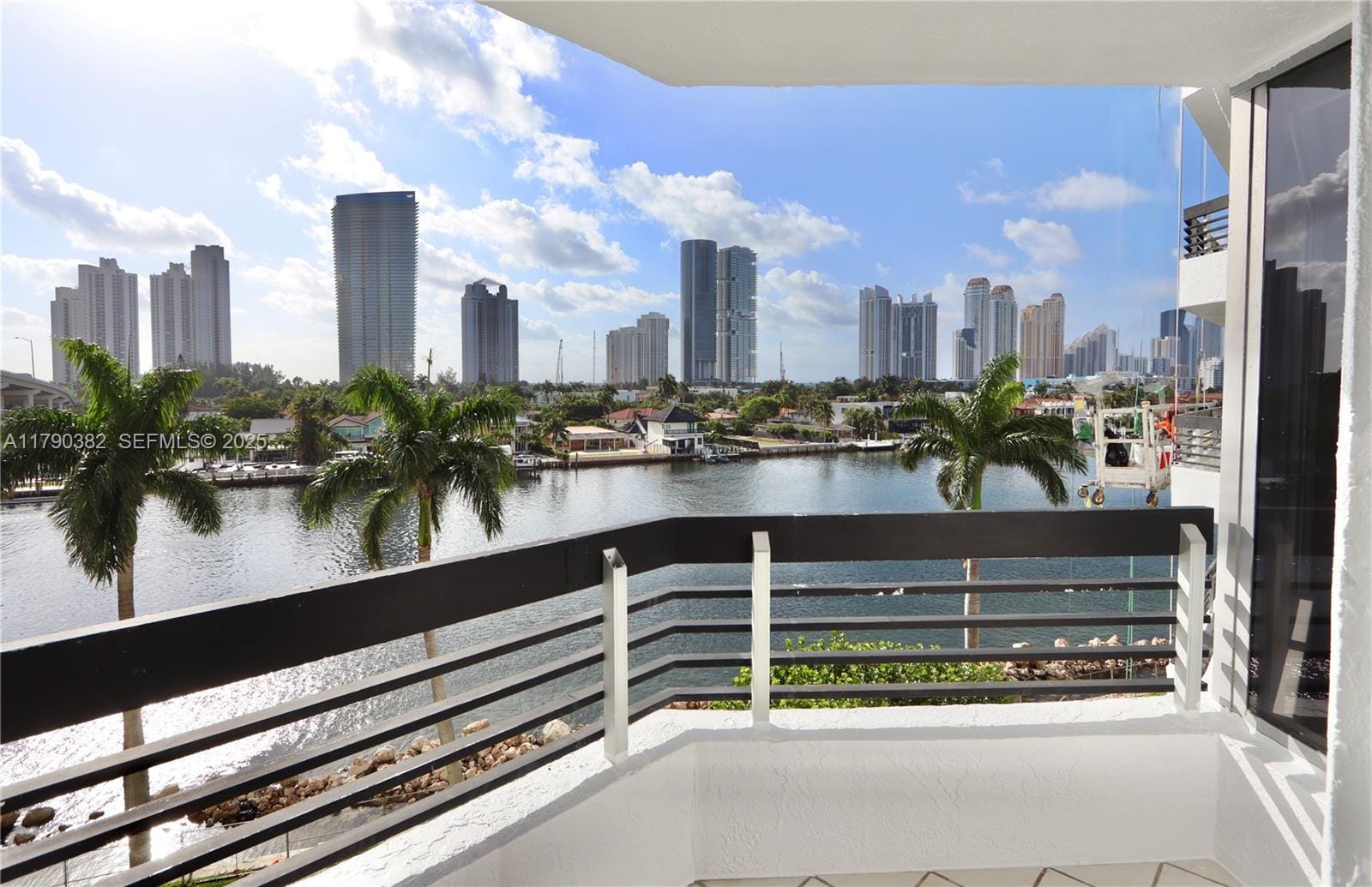 19195 NE 36th Court 608, Aventura, FL 33180