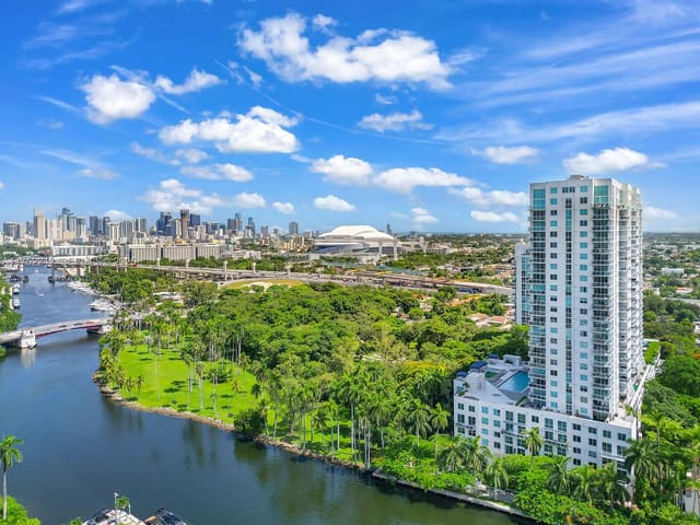 1861 NW S River Drive 1410, sold in Terrazas Riverpark Villag, Miami, FL