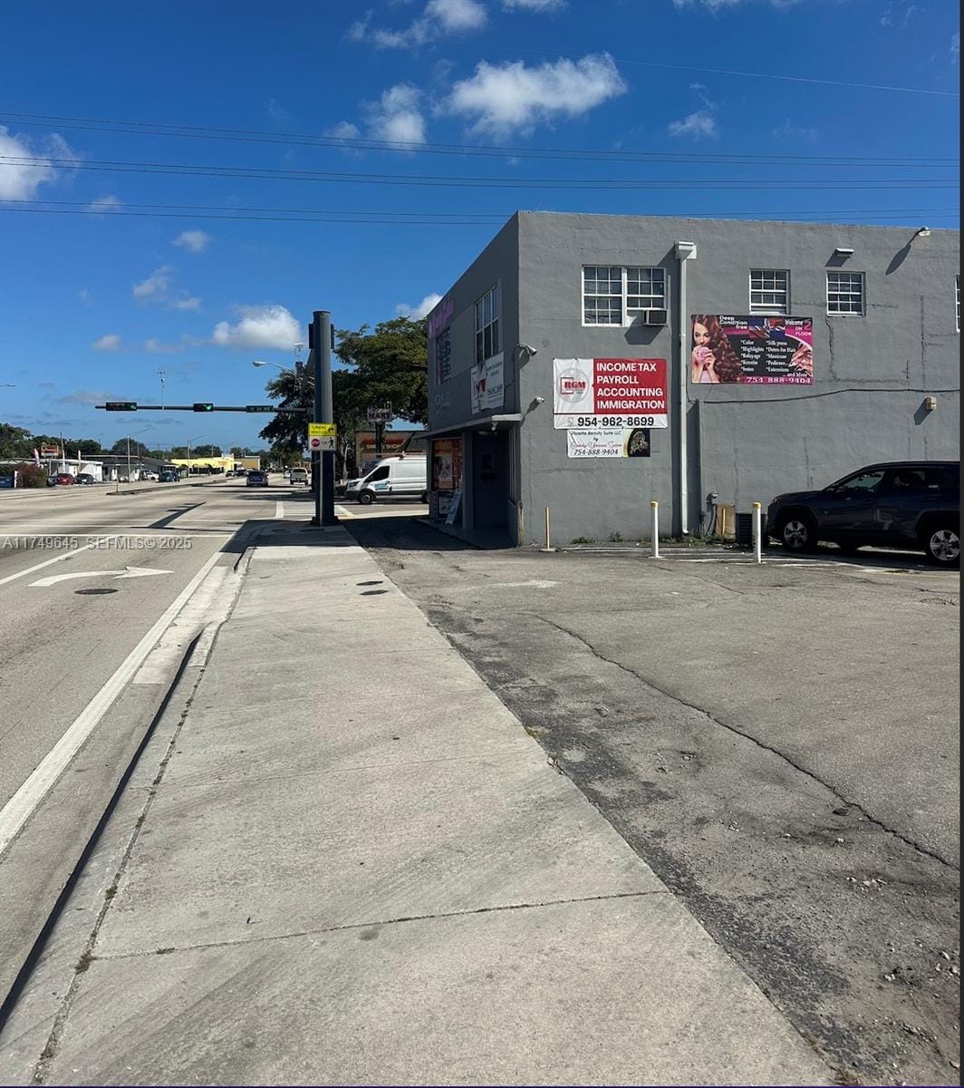 6400 & 6402 Pembroke Road — photo 2