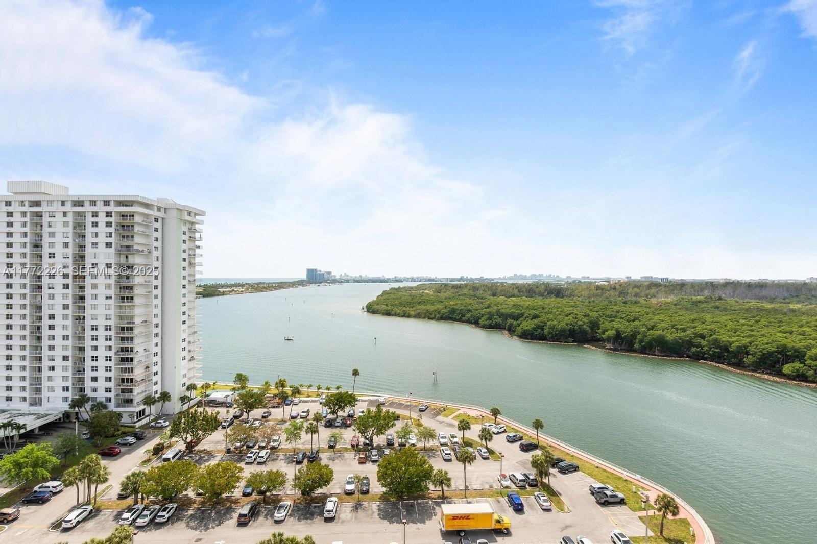 400 Kings Point Drive 1607 — photo 7