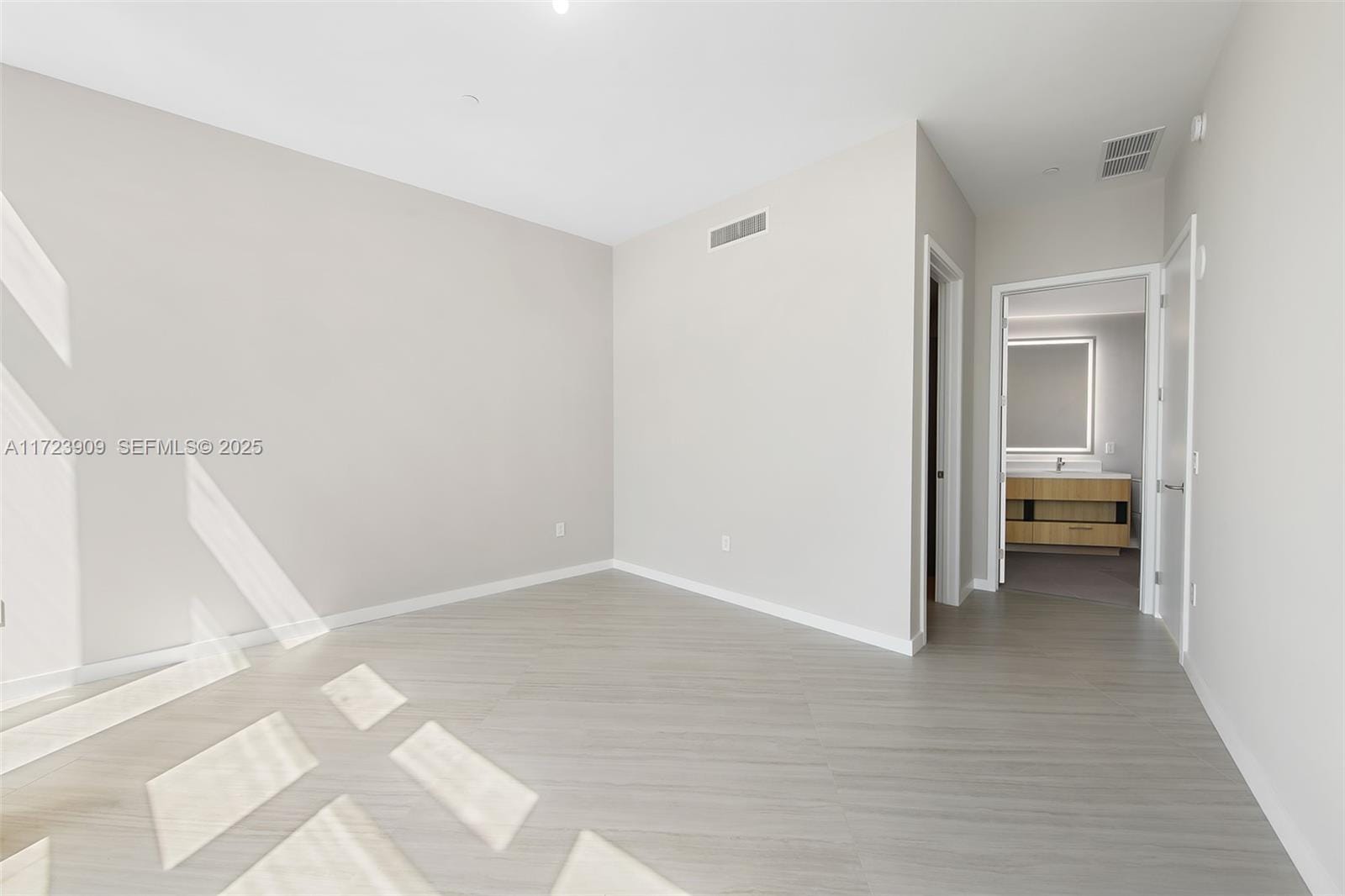 851 NE 1st Avenue PH 5411, Miami, FL 33132 photo 23