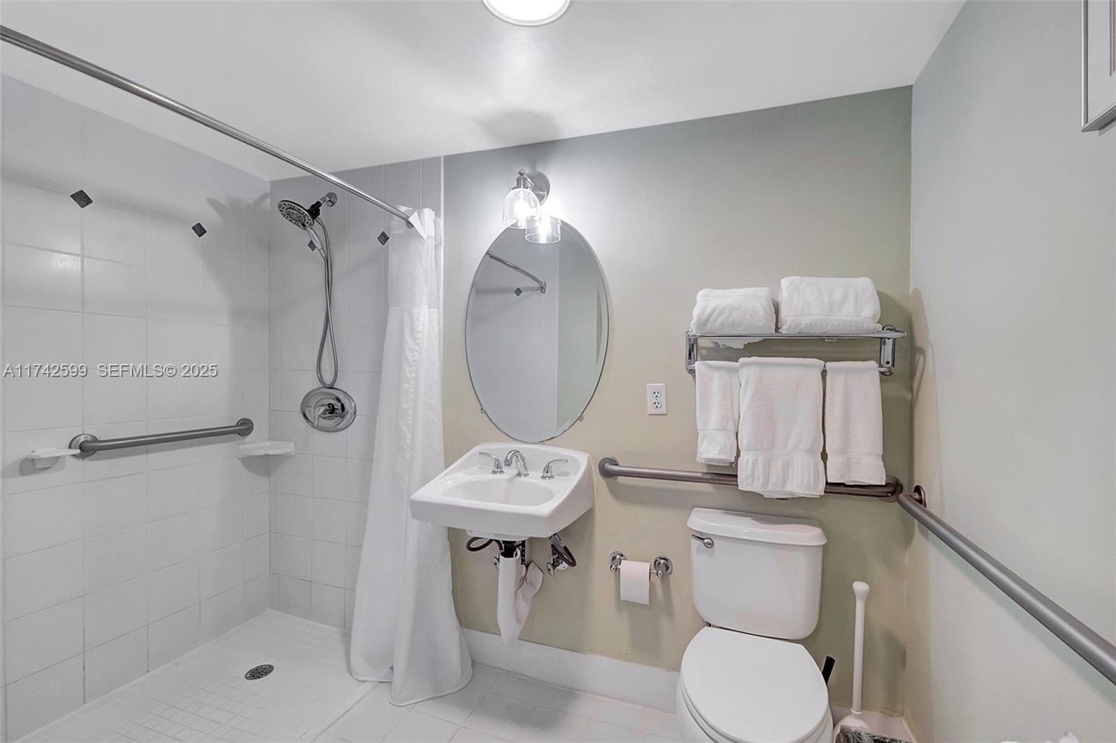 2951 S Bayshore Drive 911, Miami, FL 33133 photo 10