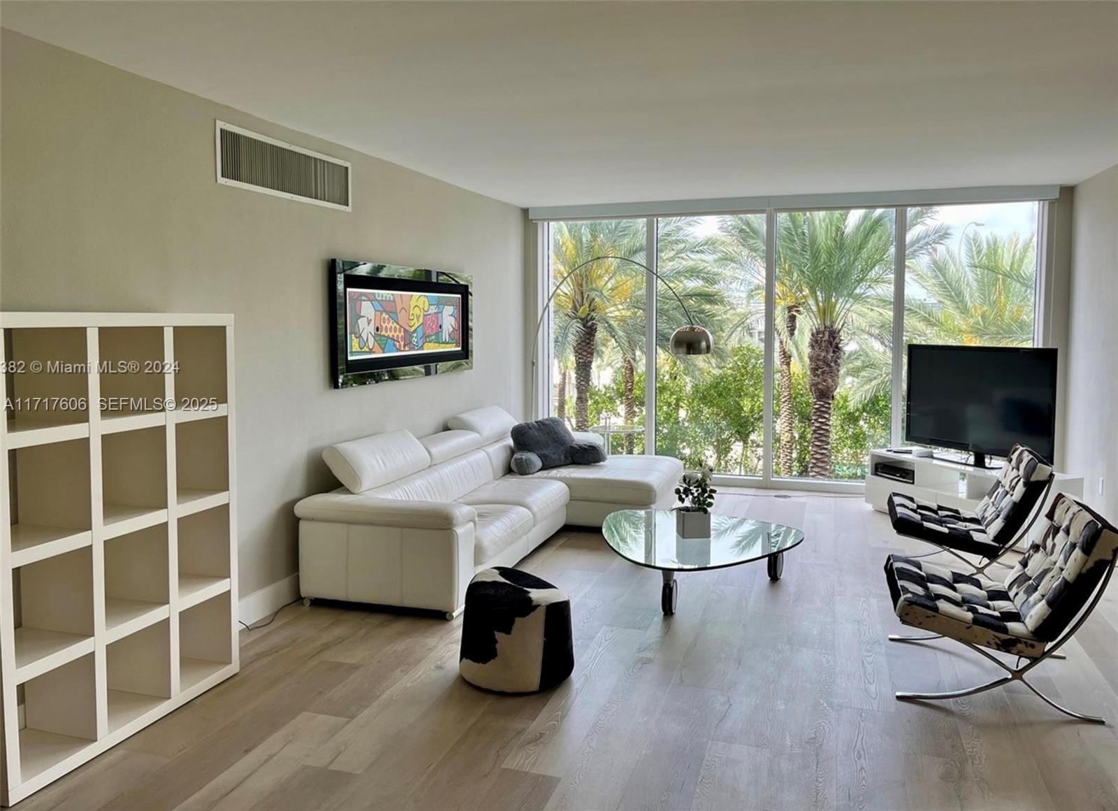 10275 Collins Avenue 331 — photo 4
