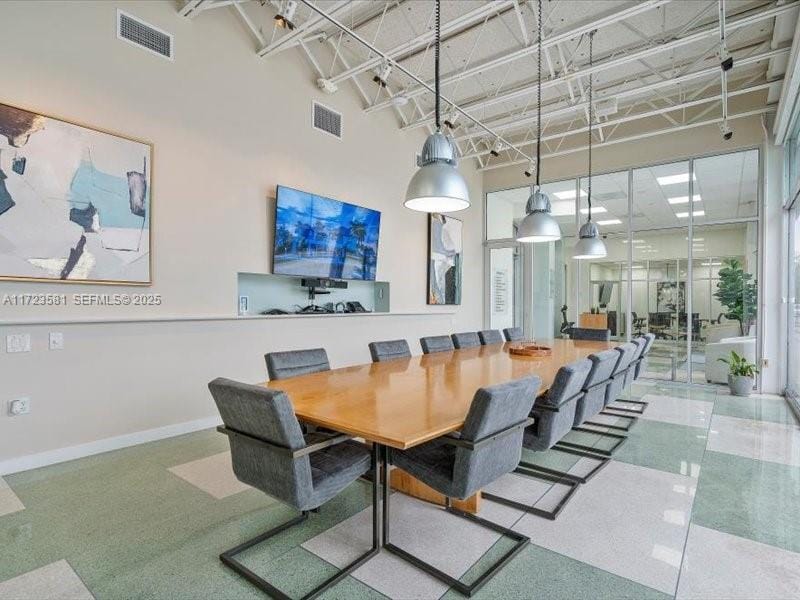 2404 Hollywood Boulevard — photo 11