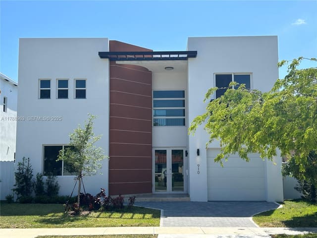 910 SW 24th Road, Brickell Estates, Miami, FL